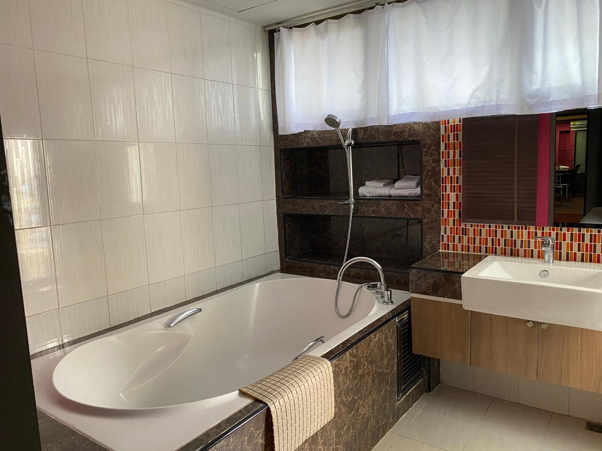 Grand Pink Hotel Hatyai Hat Yai Dış mekan fotoğraf