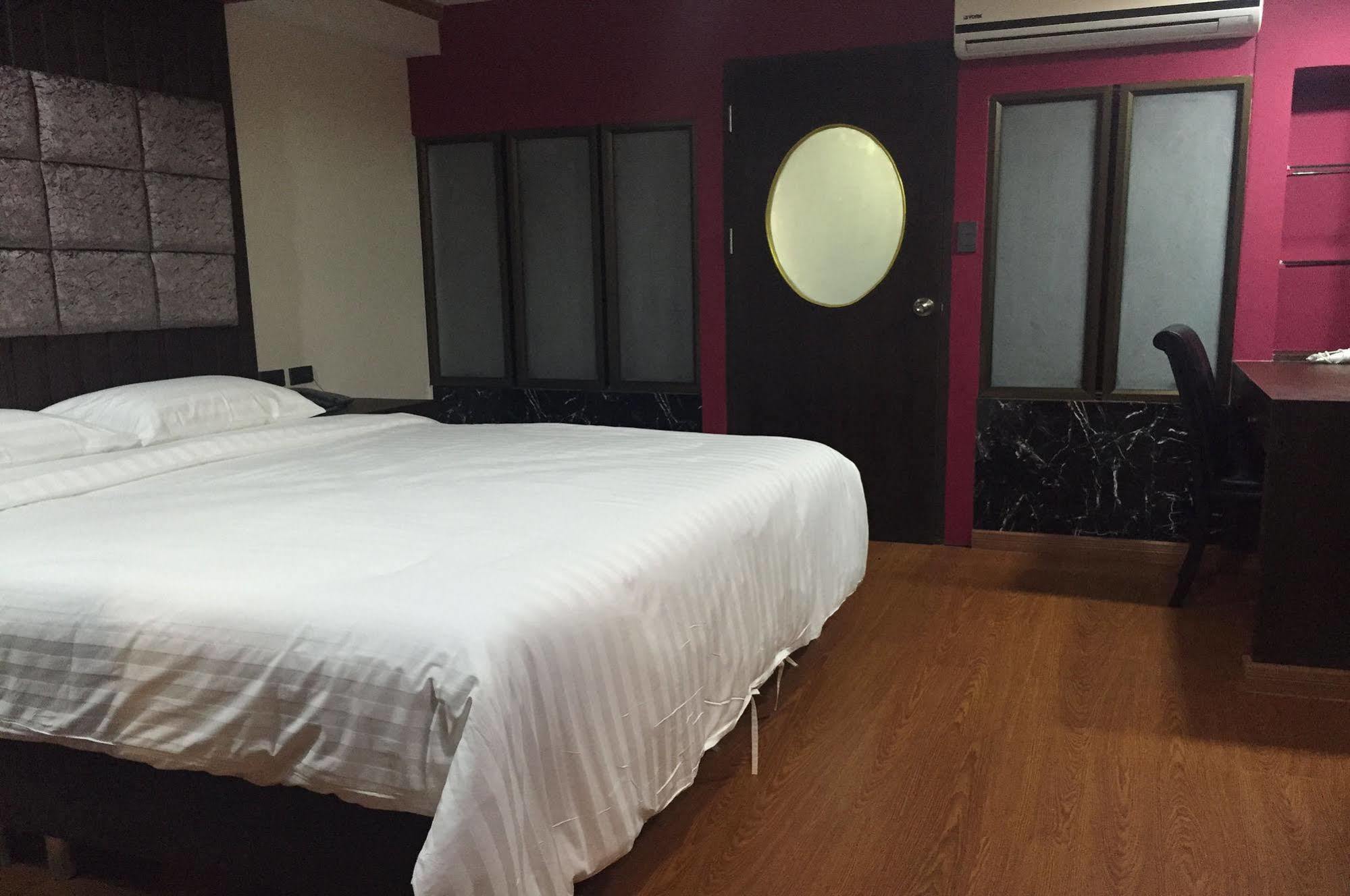 Grand Pink Hotel Hatyai Hat Yai Dış mekan fotoğraf